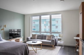 Capitol Hill studio w rooftop lounge nr park SEA-599